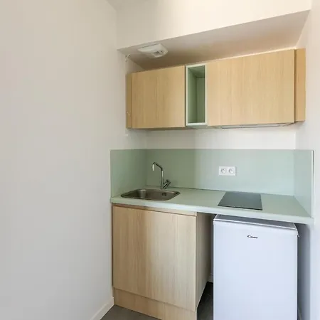 2p Moderne Avec Balcon Et Vue A Massy Apartment Palaiseau