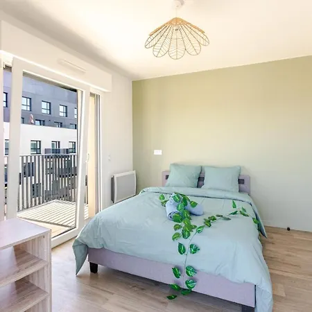 2p Moderne Avec Balcon Et Vue A Massy Palaiseau