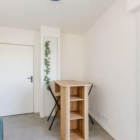 2p Moderne Avec Balcon Et Vue A Massy