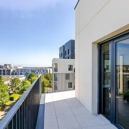 2p Moderne Avec Balcon Et Vue A Massy *